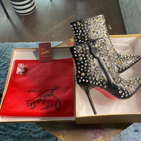 Loubiton heels - Picture 5 of 7